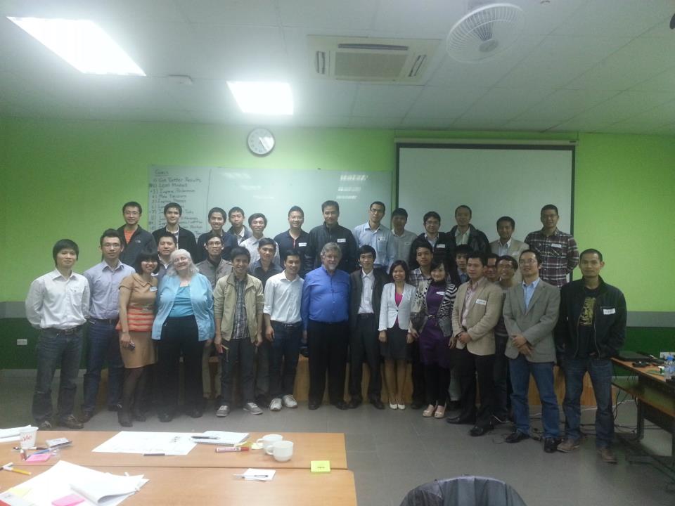 Chụp ảnh kết thúc lớp học