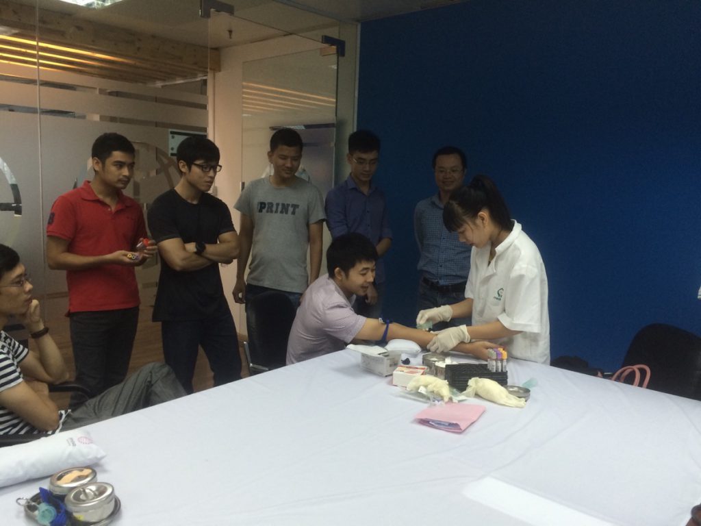 kham-suc-khoe-Hyperlogy-2016