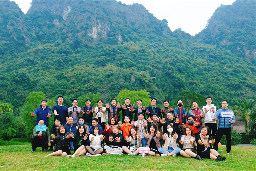 Tập thể Hyperlogy trải qua chuyến nghỉ dưỡng ý nghĩa