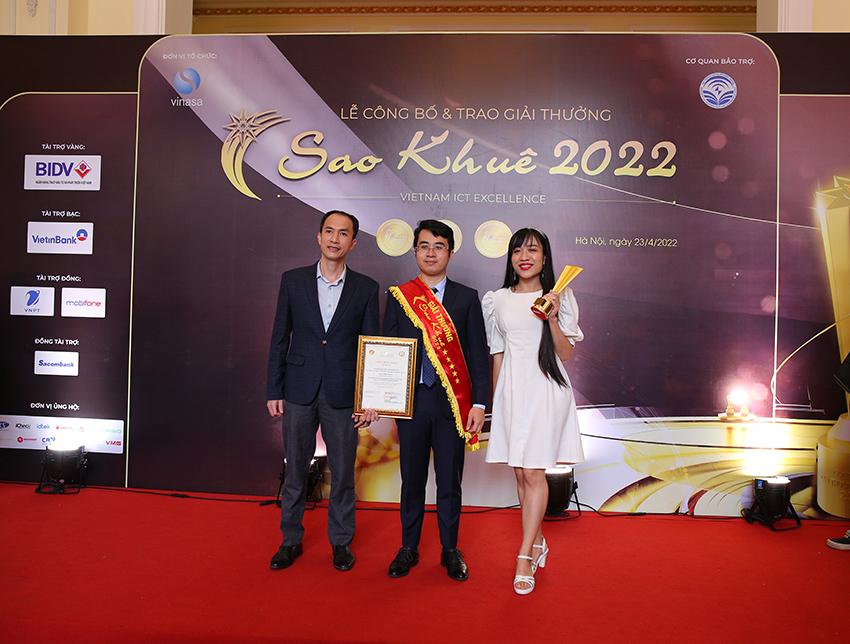 SVM Hyperlogy Sao Khuê 2022 12 Đại diện công ty Hyperlogy tham gia Lễ Công bố và Trao giải thưởng Sao Khuê 2022