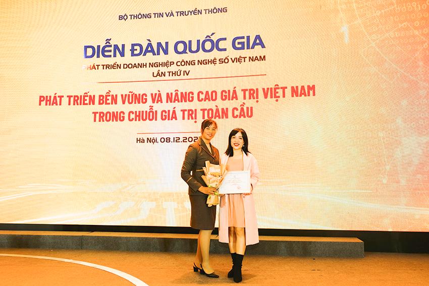 Máy bán hàng tự động thông minh SVM - hưởng ứng lời kêu gọi “Make in Viet Nam”