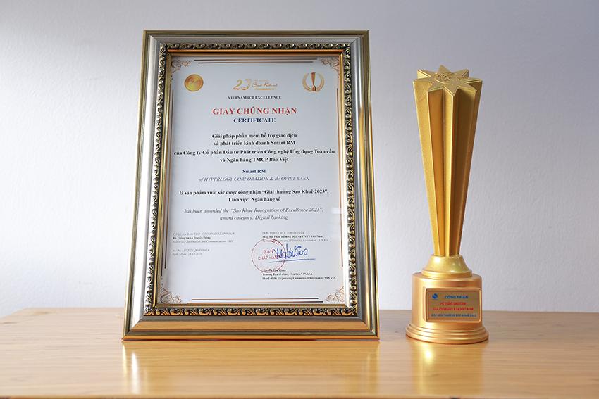 Sao Khue 2023 Smart RM cúp 850 Smart RM is proud to win the Sao Khue Award 2023 in the field of Digital Banking