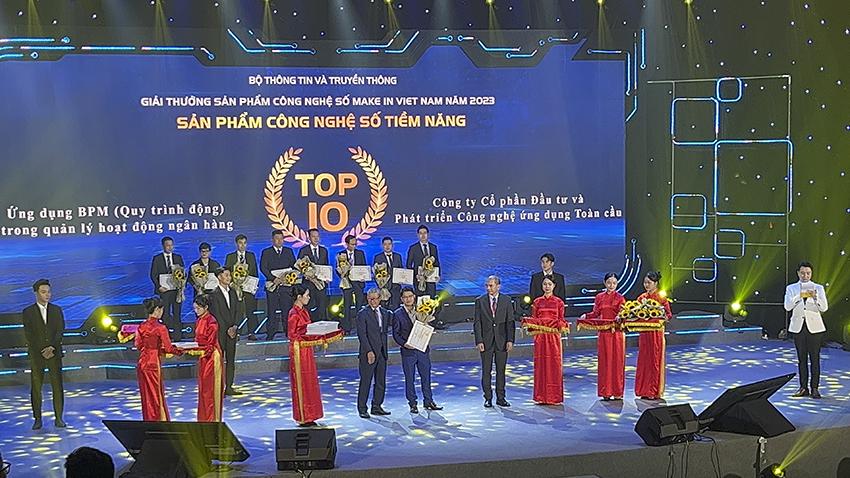 Hyperlogy xuất sắc nhận giải Make in Viet Nam 2023 với hạng mục Top 10 sản phẩm công nghệ số tiềm năng