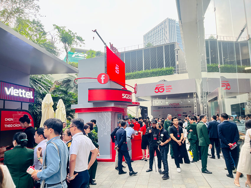 Khách tham gia tại sự kiện khai trương Viettel 5G và kỷ niệm 20 năm kinh doanh dịch vụ viễn thông