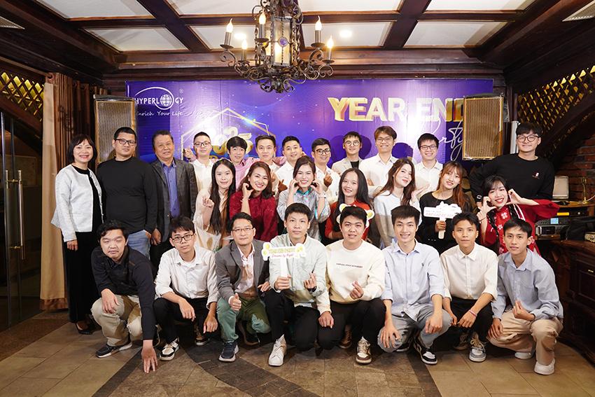 Chúc tất cả các thành viên Hyperlogy một năm mới 2025 rực rỡ, tràn đầy sức khỏe, nhiệt huyết và thành công