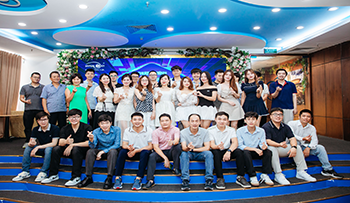 Hyperlogy Tổng kết Quý I2025 Power up together Năng lượng đoàn kết - động lực bứt phá