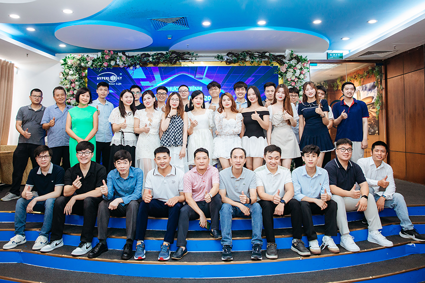 Tập thể Hyperlogy khép lại quý I/2025 với thật nhiều nụ cười và tinh thần sẵn sàng bứt phá