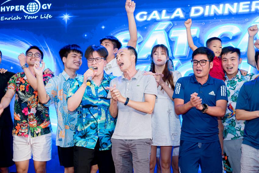 Anh em Hyper đã sẵn sàng, cân mọi thể loại, từ nhảy múa tới ca hát