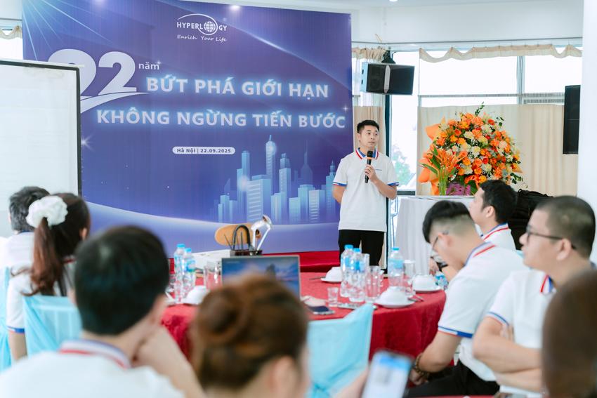 Quản lý các bộ phận phát biểu,chia sẻ những kết quả ấn tượng Quý 2/2025