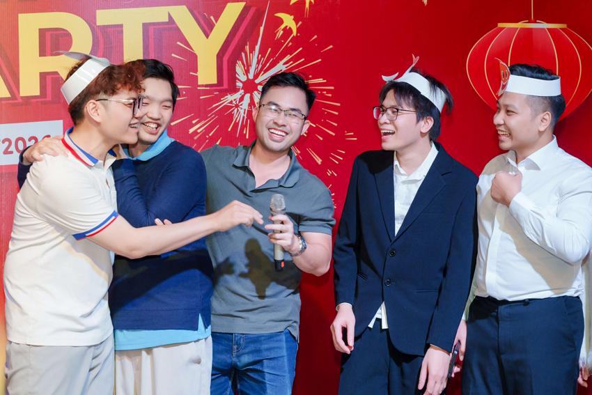 Anh trai Hyper cất mic lên hát là cả hội trường bùng nổ